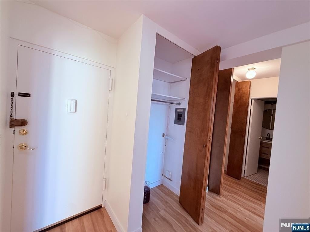 515 Anderson Ave #5G - Photo 6 of 36