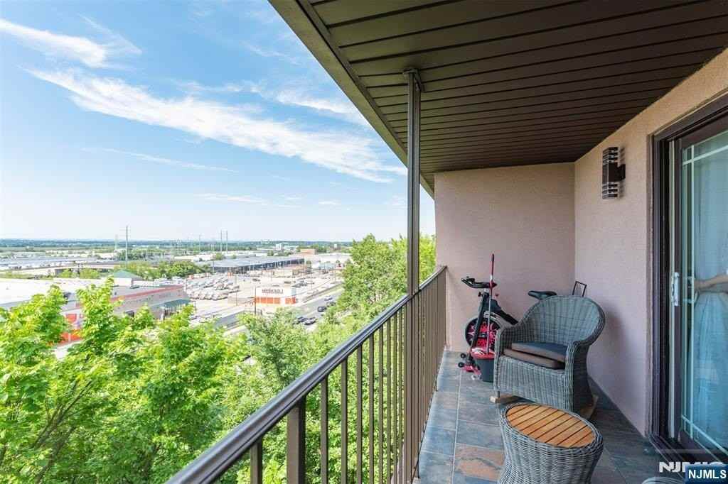 6501 Liberty Ave #F5 - Photo 6 of 26