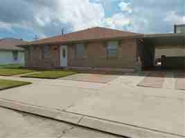 featured image of 2517 Veronica Dr