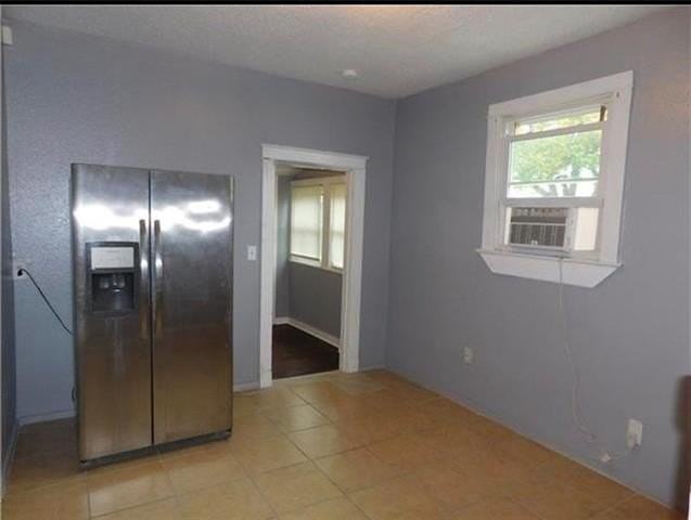 1342 Alvar St - Photo 7 of 9