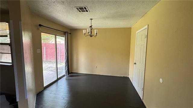 3032 Destrehan Ave - Photo 3 of 7