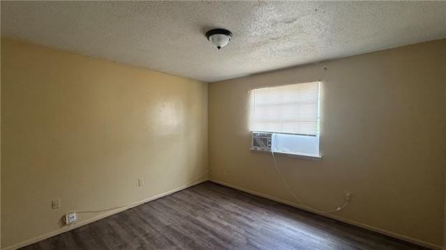 3032 Destrehan Ave - Photo 6 of 7