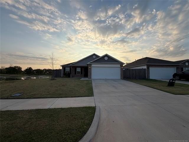 11519 S 277th East Ave - Photo 2 of 20