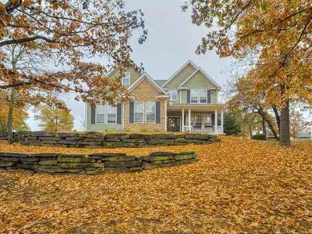 2485 Avalon Dr - Photo 3 of 50