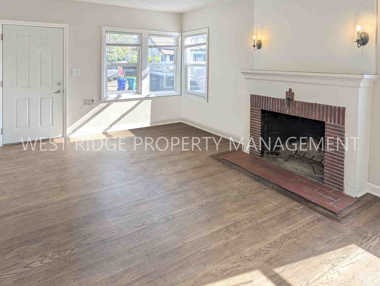 1322 N Emerson St #1322 - Photo 3 of 15