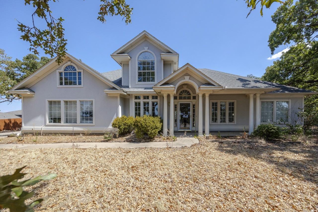 4525 Teasley Ln - Photo 2 of 37
