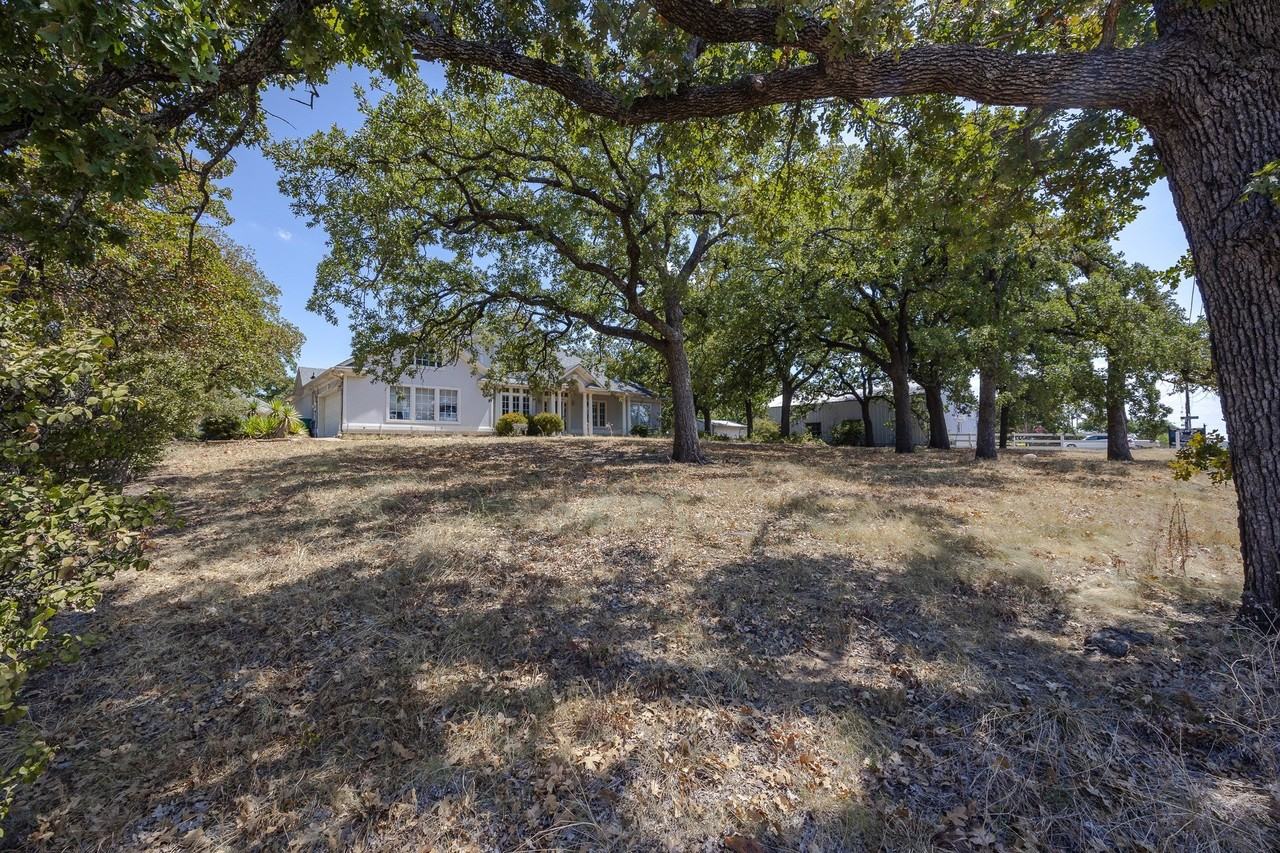 4525 Teasley Ln - Photo 4 of 37
