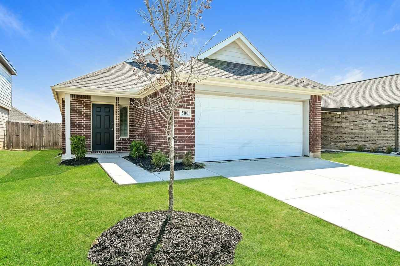 500 Woodhouse Way - Photo 2 of 16