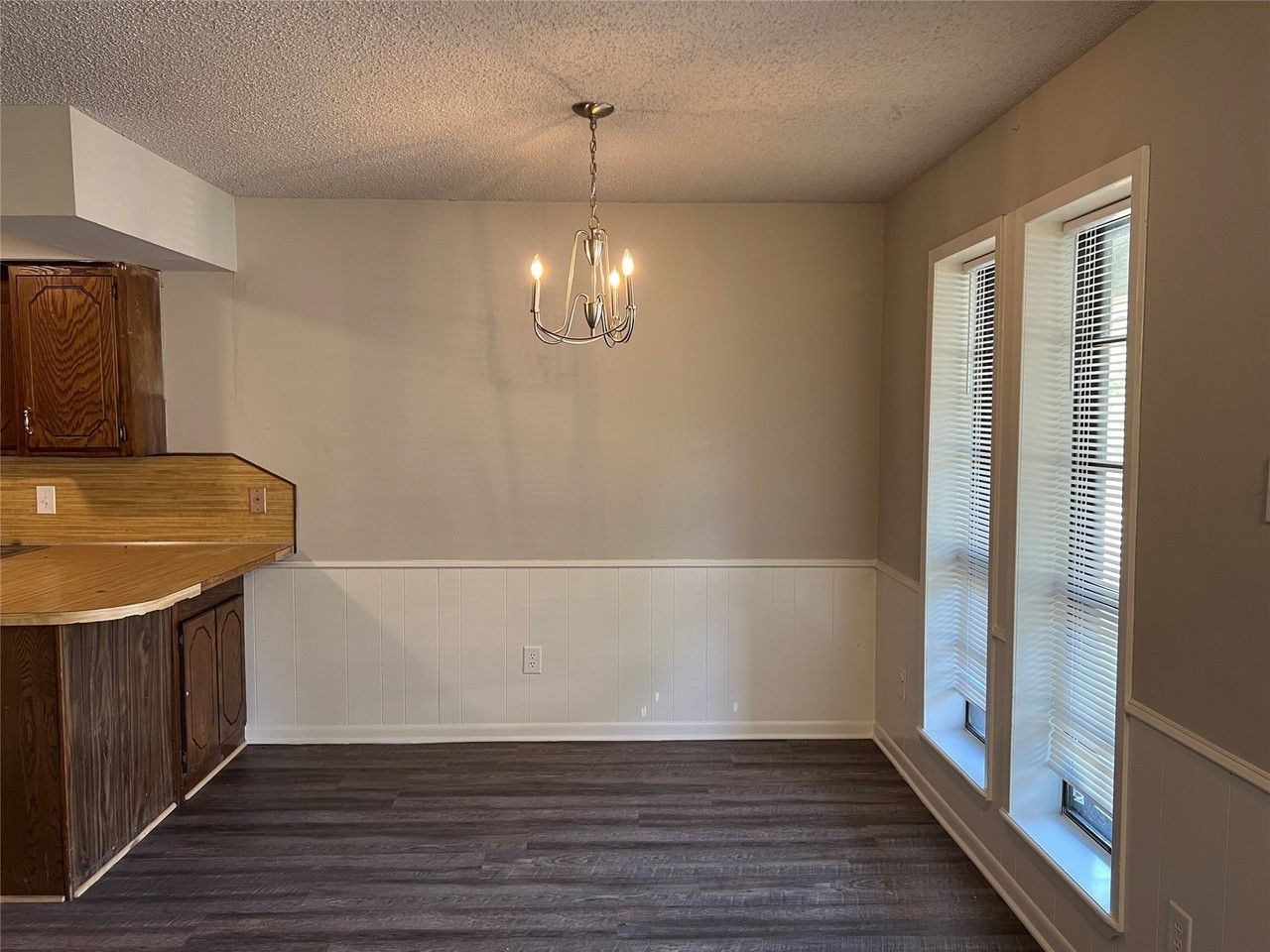 2318 N Alexander St - Photo 3 of 9