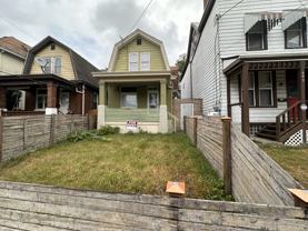 484 Crestline Ave #1 - Photo 1 of 1