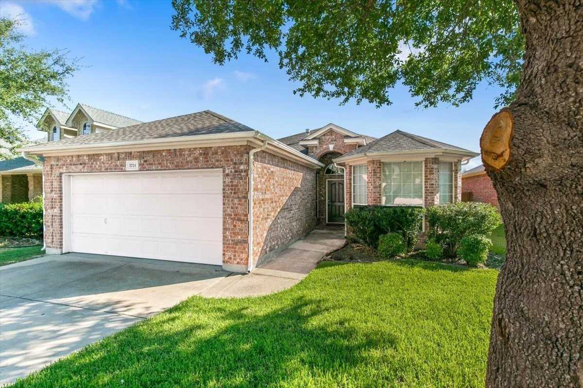 5724 Minnow Dr - Photo 3 of 31