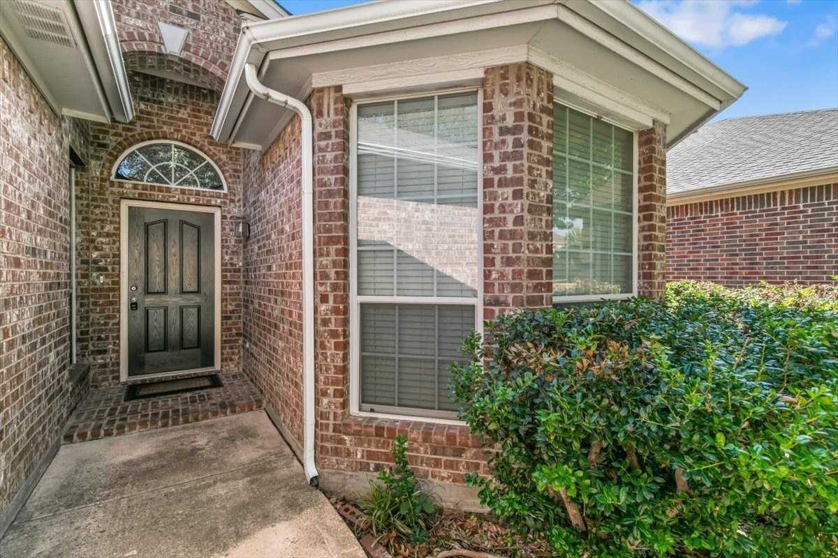 5724 Minnow Dr - Photo 4 of 31