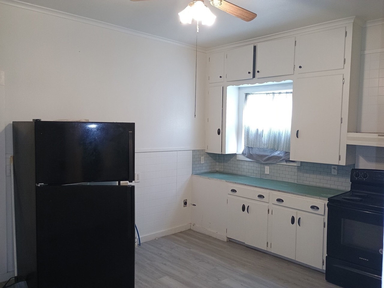 310 Monroe St - Photo 7 of 10