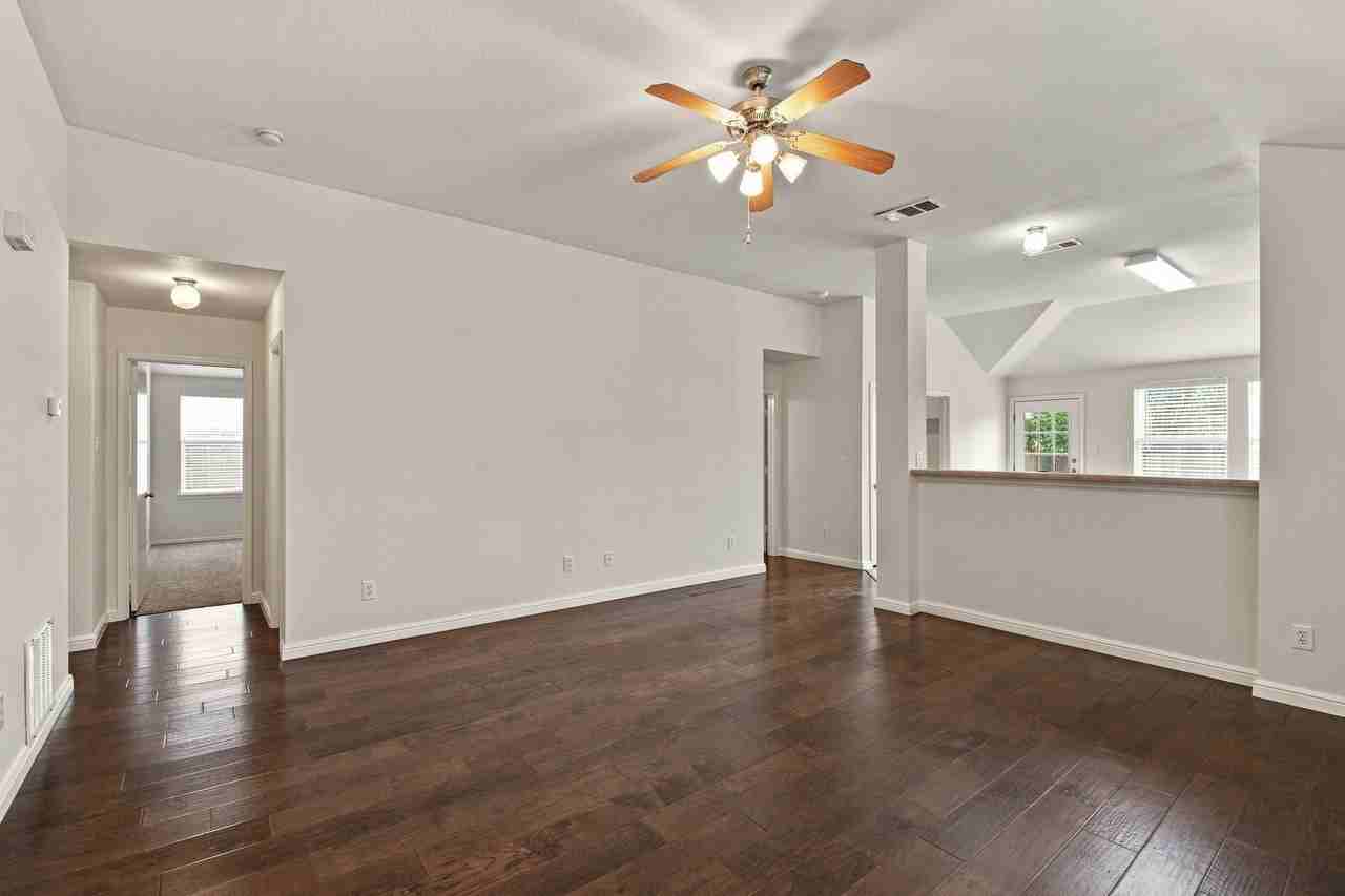 3513 Truman St - Photo 6 of 29