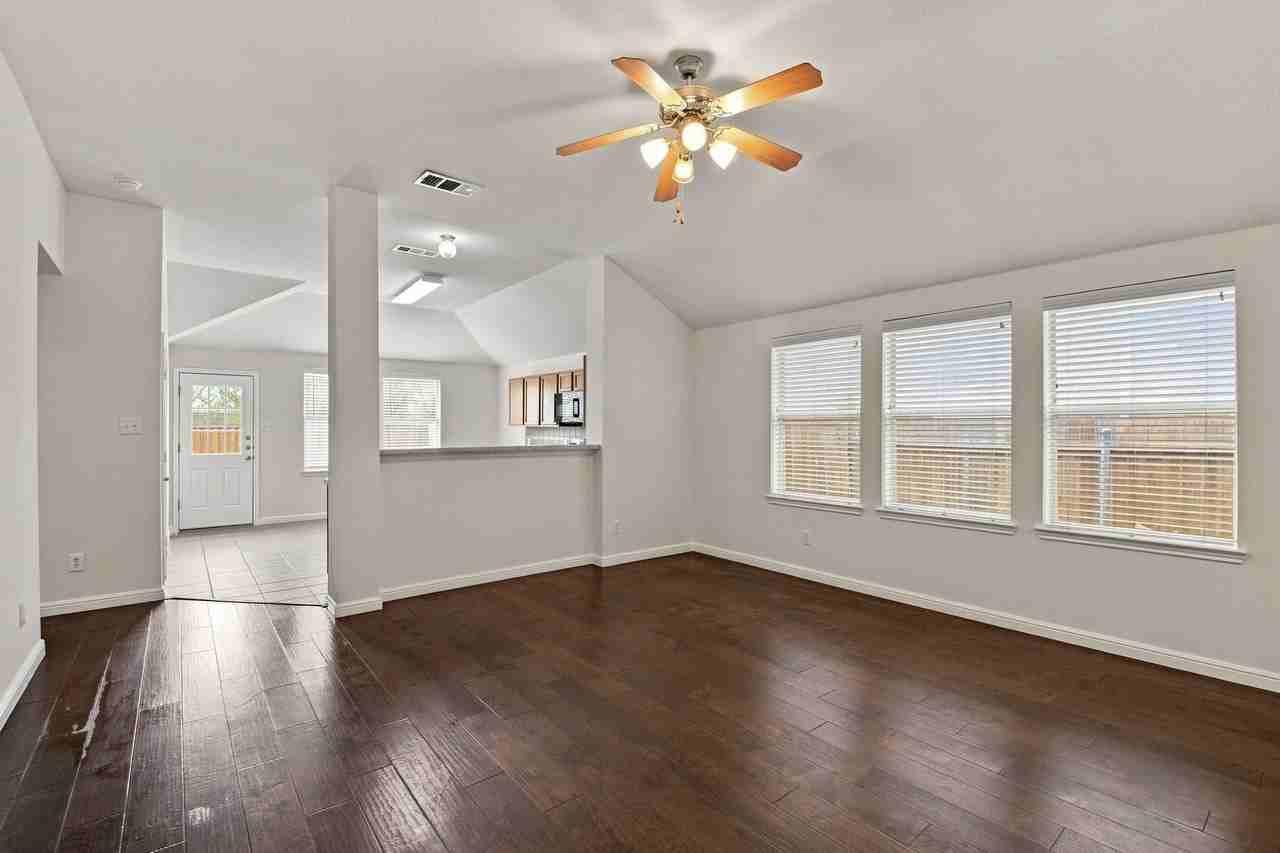 3513 Truman St - Photo 7 of 29