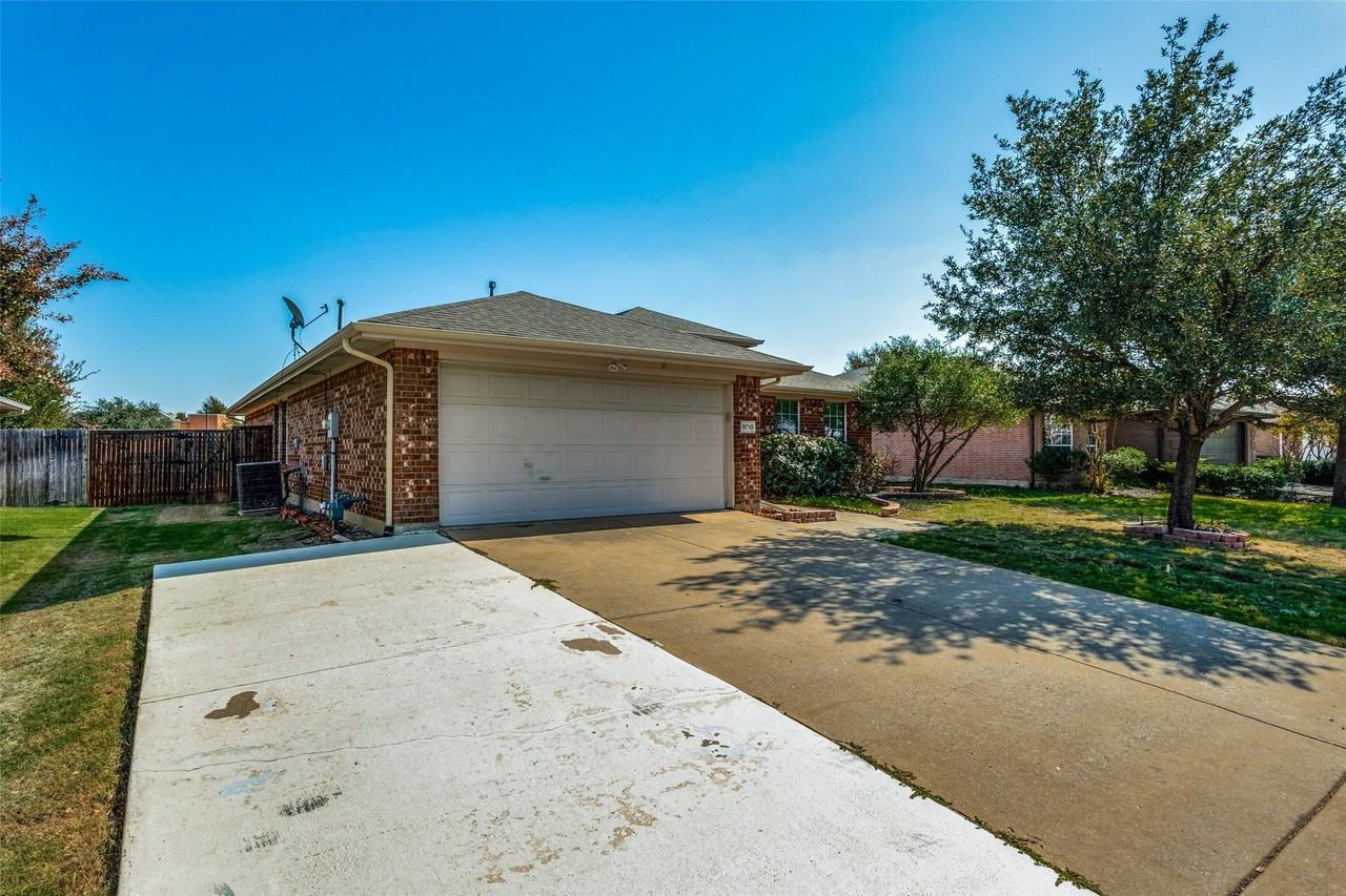 9710 Revolution Way - Photo 7 of 25