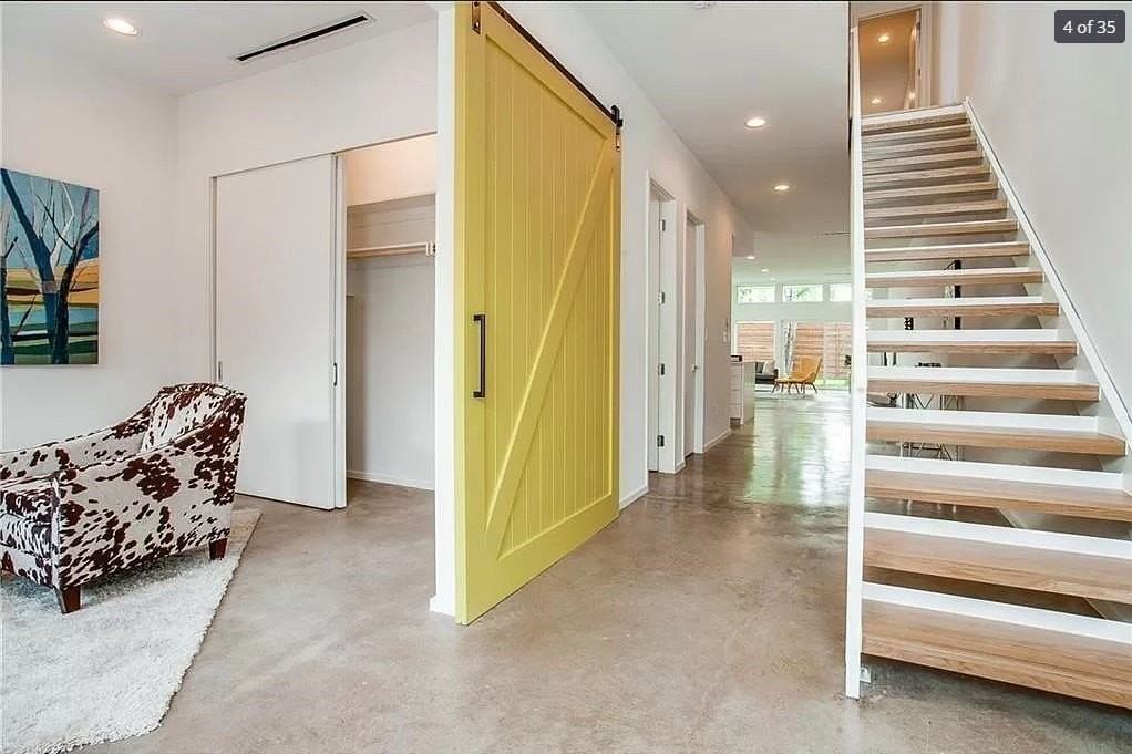 2308 N Prairie Ave - Photo 4 of 35