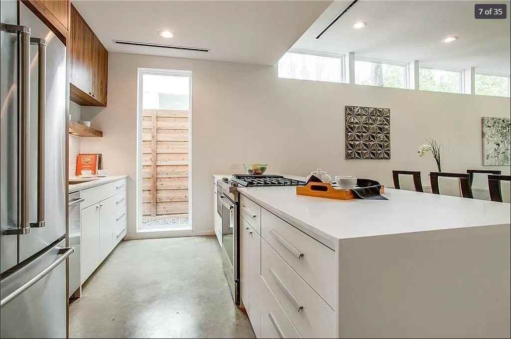 2308 N Prairie Ave - Photo 7 of 35