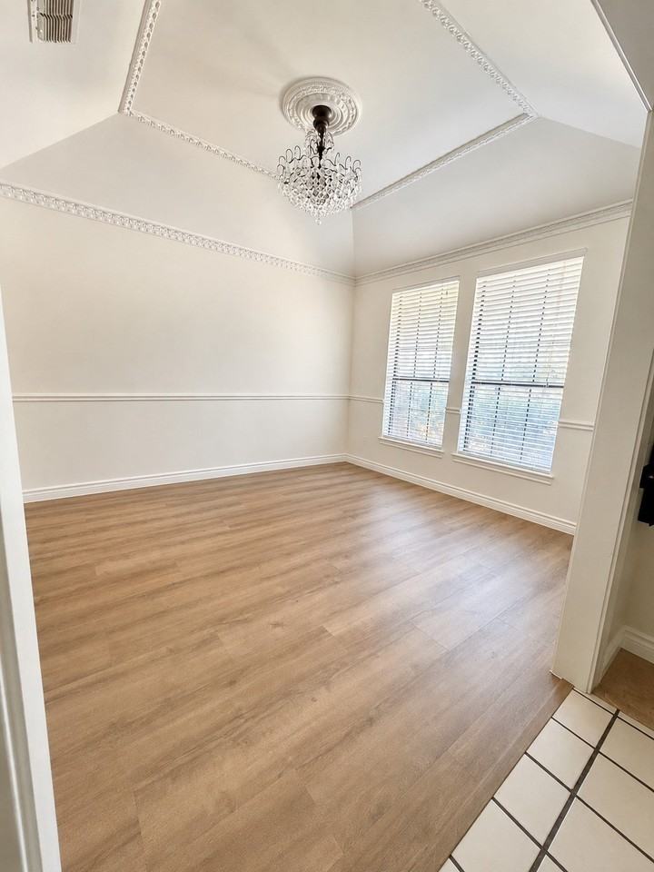 1213 Parkrow Pl - Photo 3 of 34