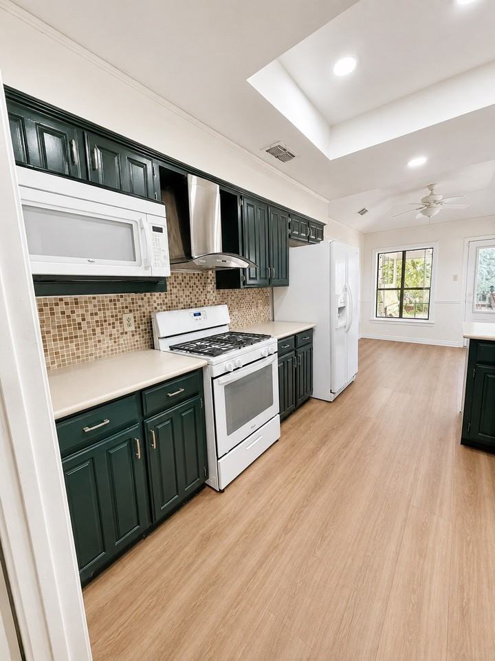 1213 Parkrow Pl - Photo 6 of 34