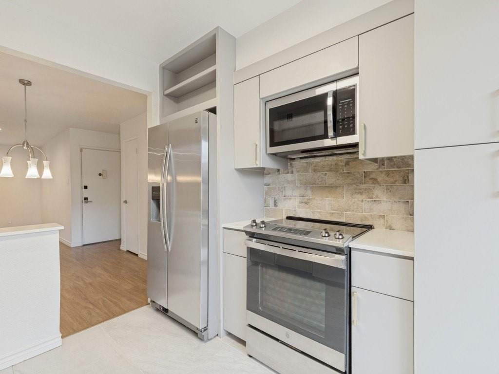 8083 Meadow Rd #125 - Photo 6 of 16