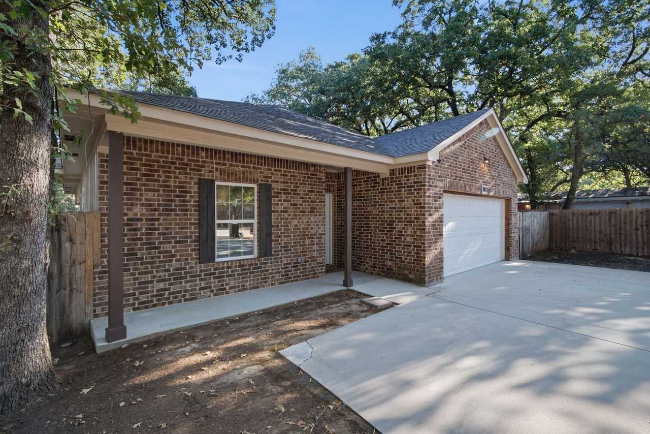 1837 Jennifer Ct - Photo 4 of 28
