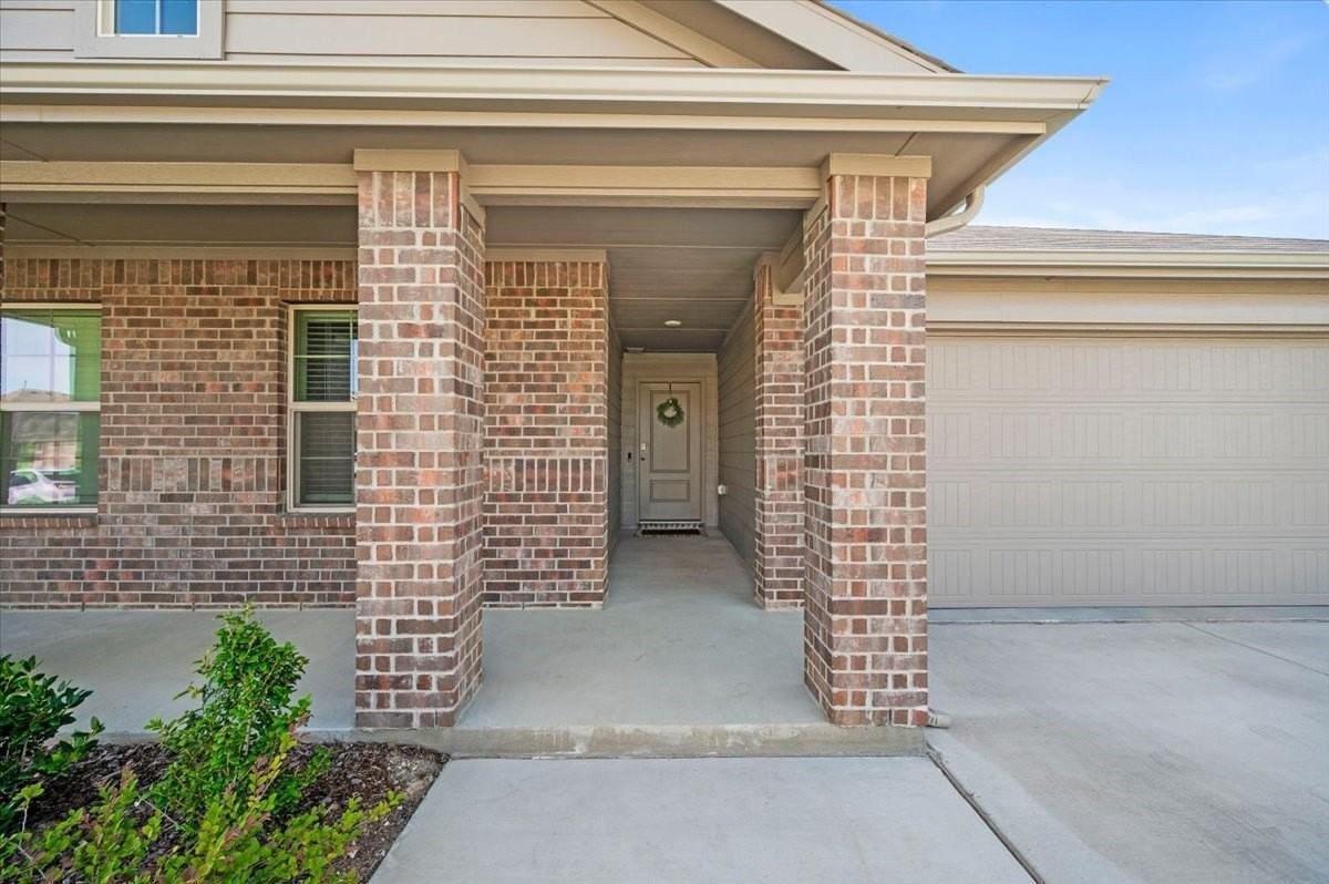 8425 Coffee Springs Dr - Photo 3 of 33