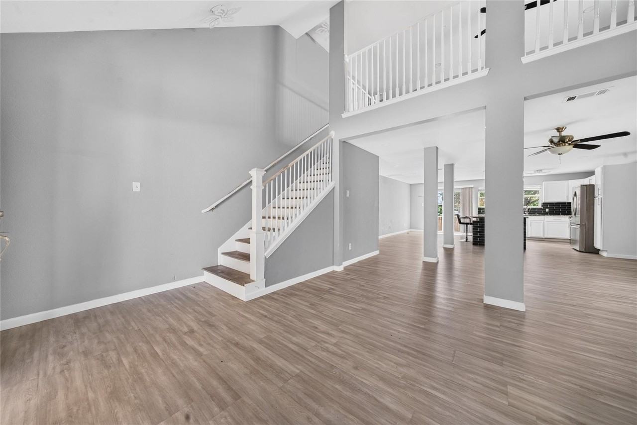 5016 Senator Dr - Photo 4 of 31