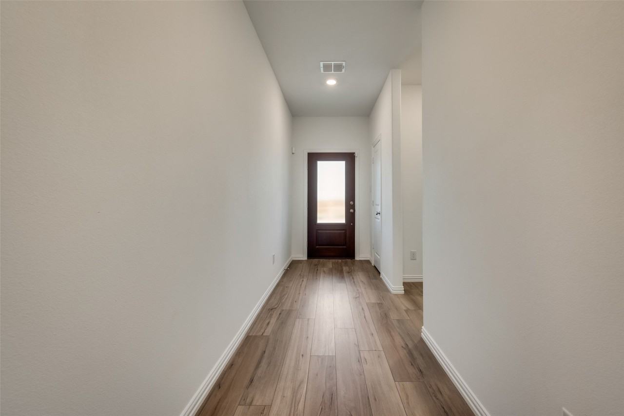 3009 Sovereignty Dr - Photo 3 of 20