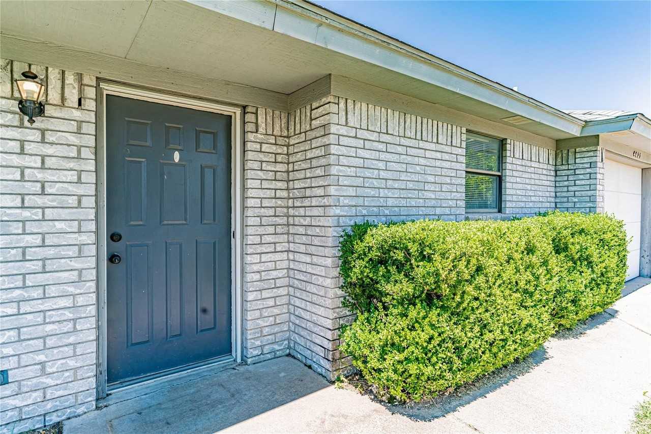 4031 Country Meadows Cir - Photo 4 of 36