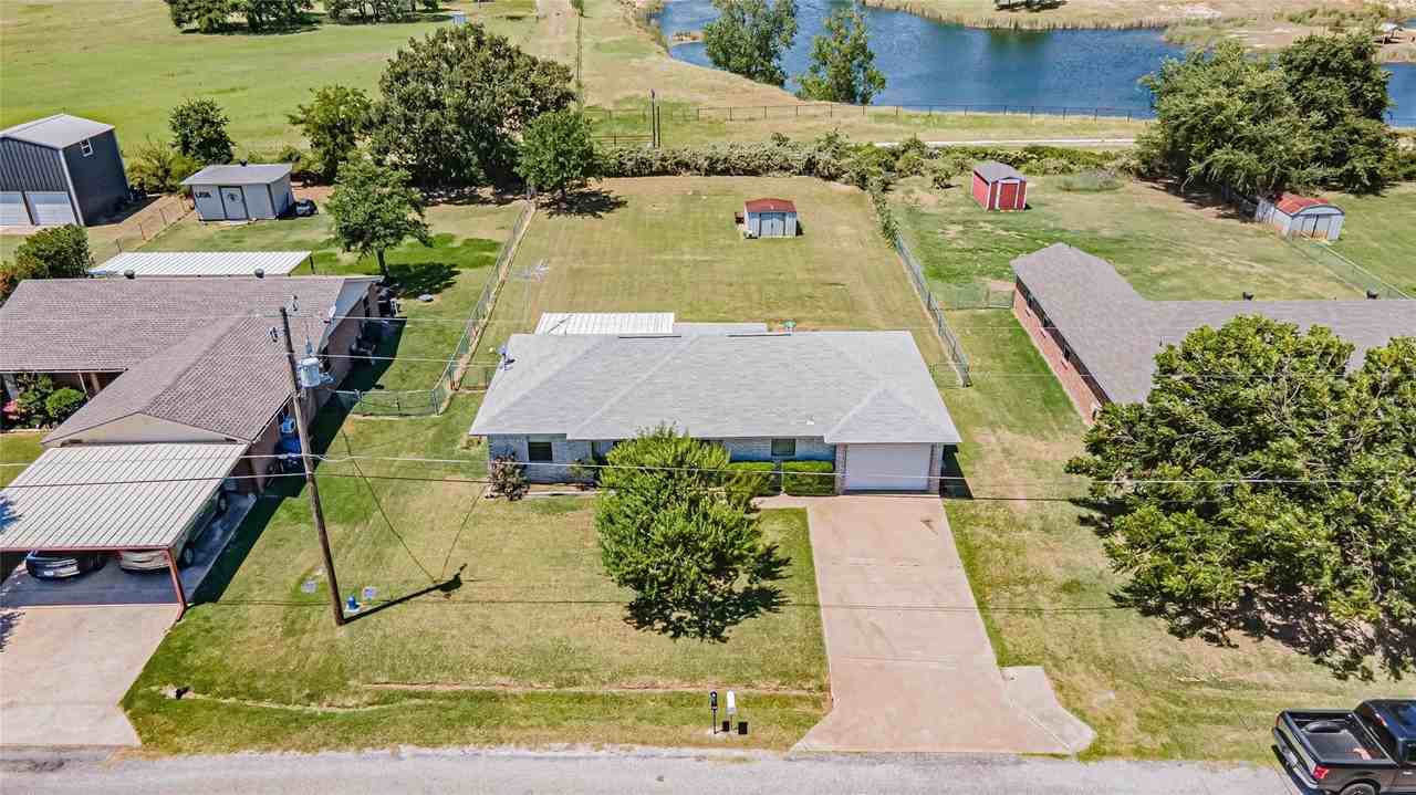 4031 Country Meadows Cir - Photo 5 of 36