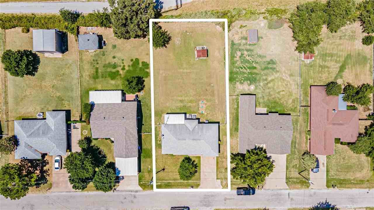 4031 Country Meadows Cir - Photo 6 of 36