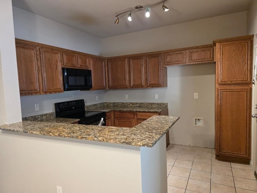 2384 Calendar Ct - Photo 6 of 21