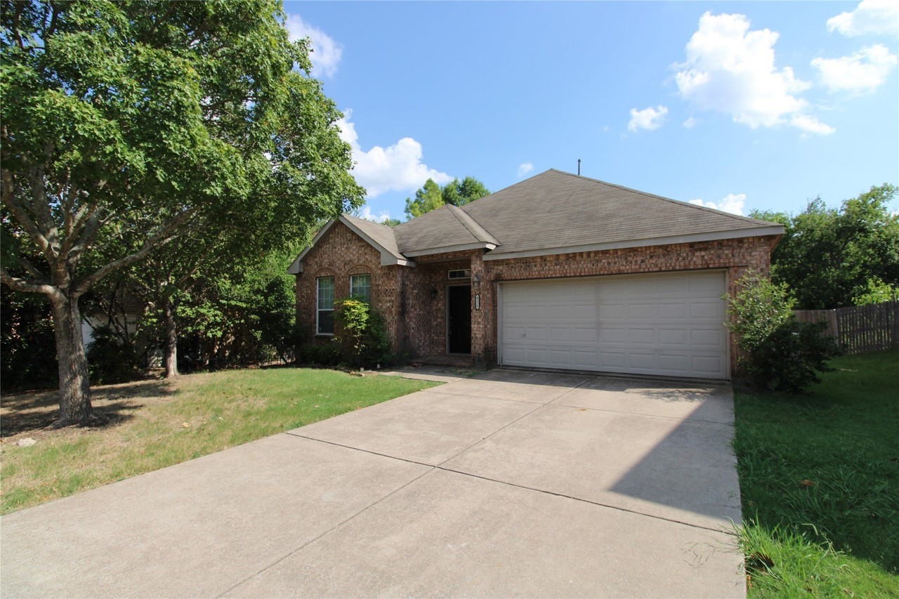4126 Carrington Dr - Photo 2 of 21