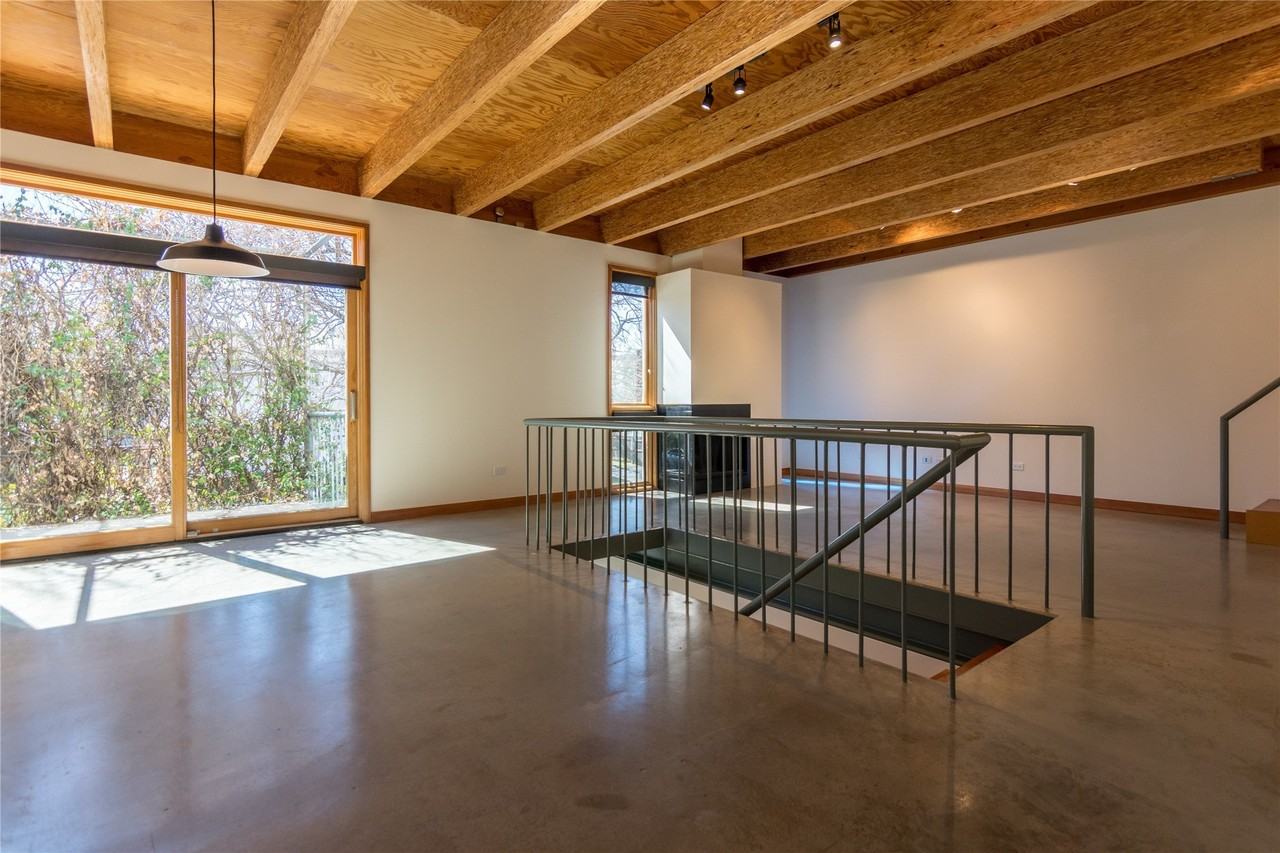 4401 Travis St #1 - Photo 3 of 16