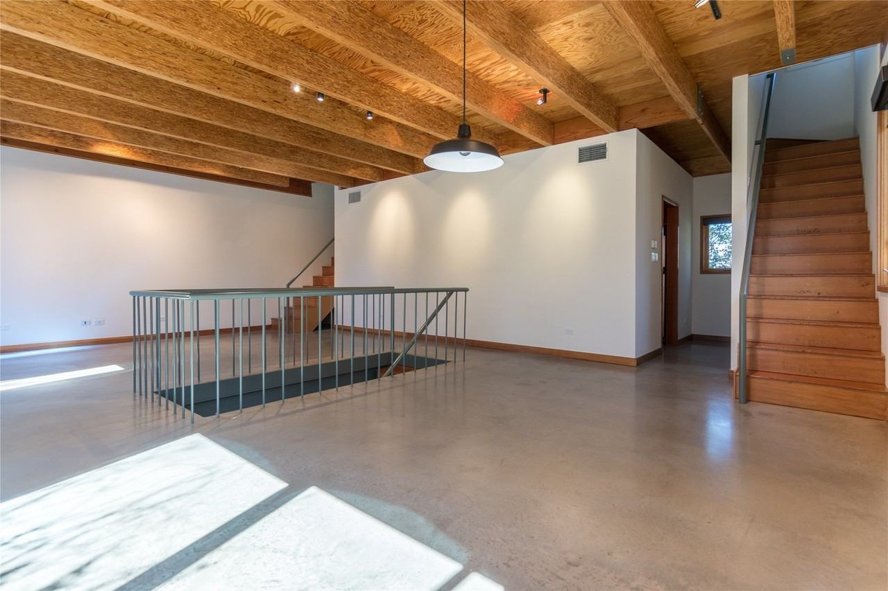 4401 Travis St #1 - Photo 5 of 16