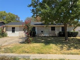 1229 Greenbrier Dr - Photo 1 of 1