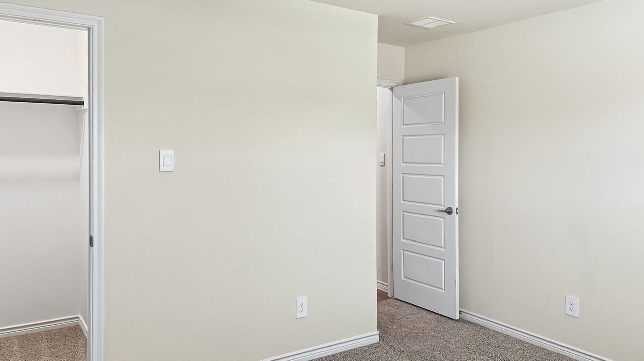 520 Winthrop Rd - Photo 6 of 26