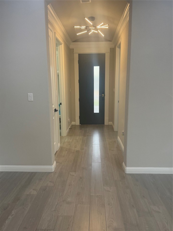 4005 Gallivant Dr - Photo 2 of 16