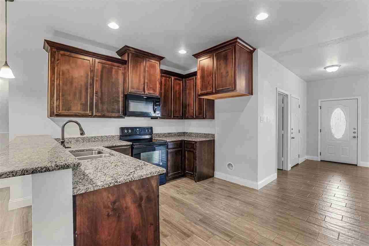 4807 Henry St - Photo 5 of 14