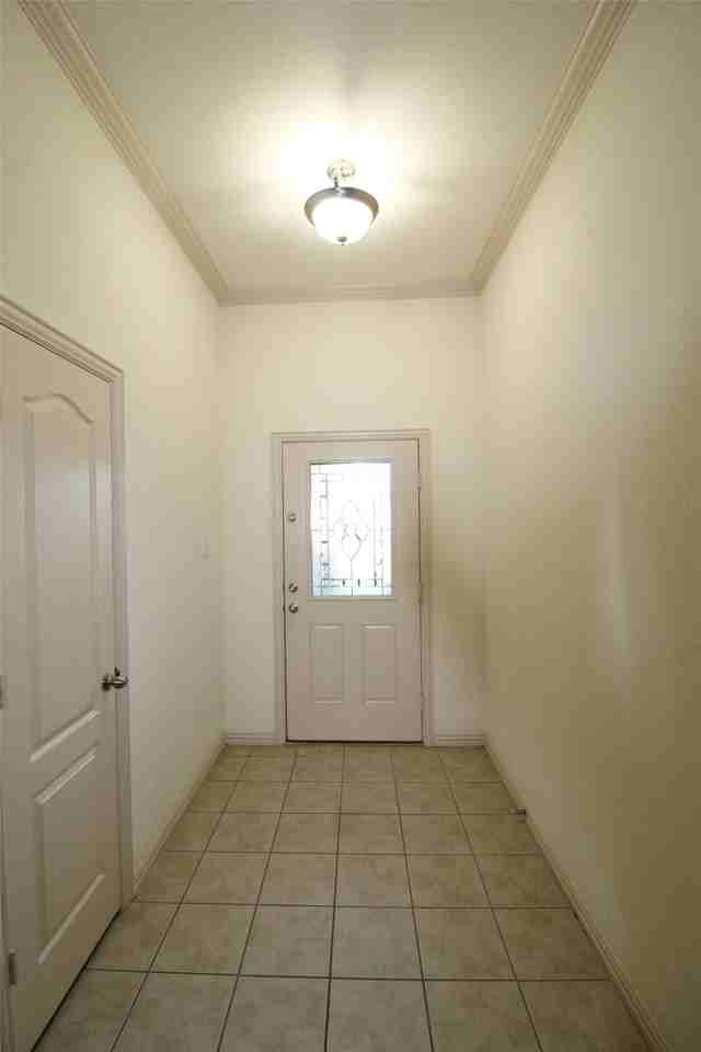 6218 Bentwood Dr - Photo 4 of 19