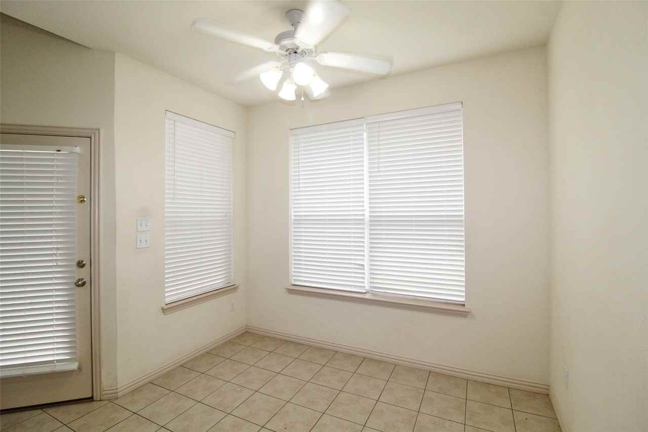 6218 Bentwood Dr - Photo 6 of 19