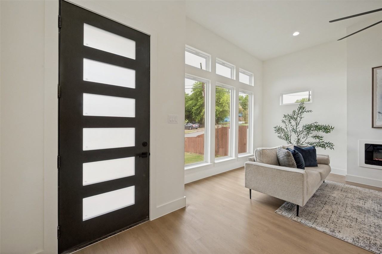 1511 Morrell Ave - Photo 4 of 35
