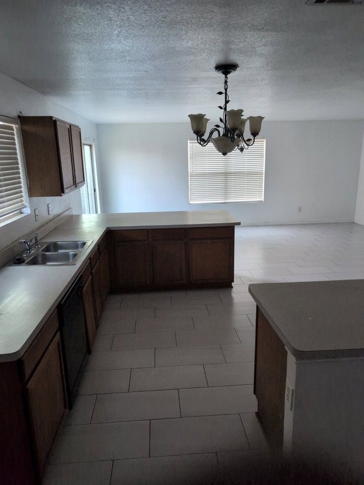 2701 Maegen Cir - Photo 6 of 13