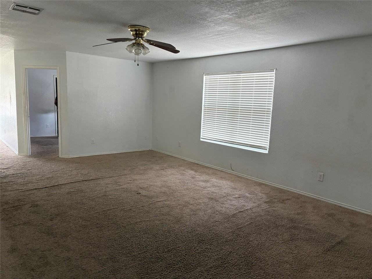 2701 Maegen Cir - Photo 7 of 13