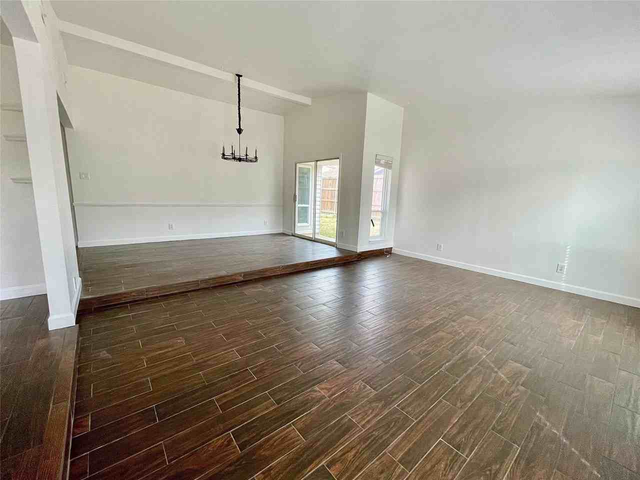 1305 W Spring Creek Pkwy - Photo 7 of 14