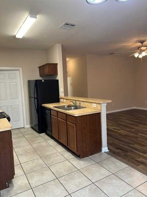 7903 Marydean Ave - Photo 3 of 9