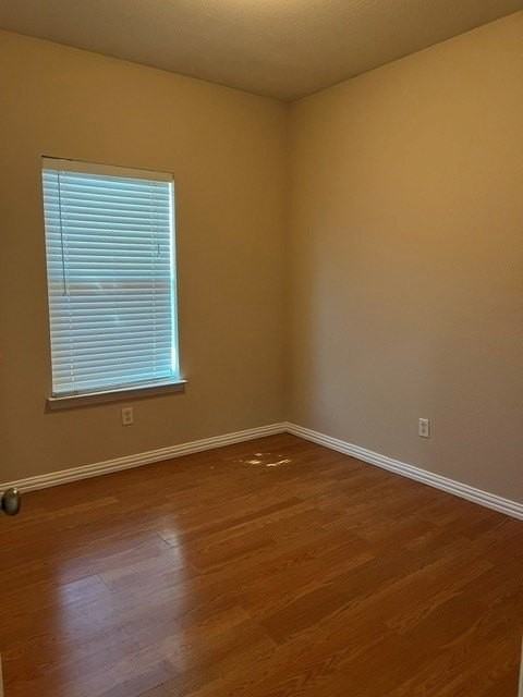 7903 Marydean Ave - Photo 5 of 9