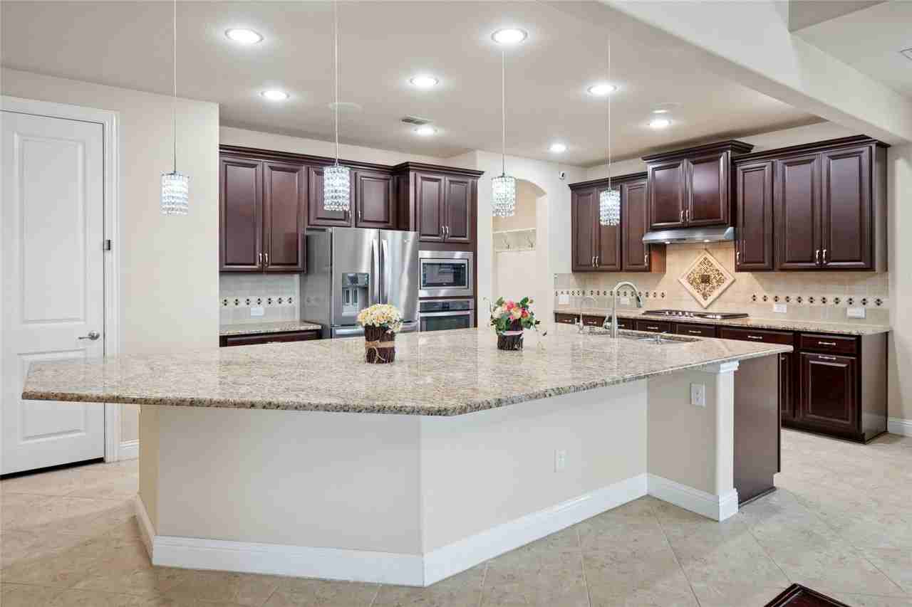 7211 Beranger Dr - Photo 7 of 22