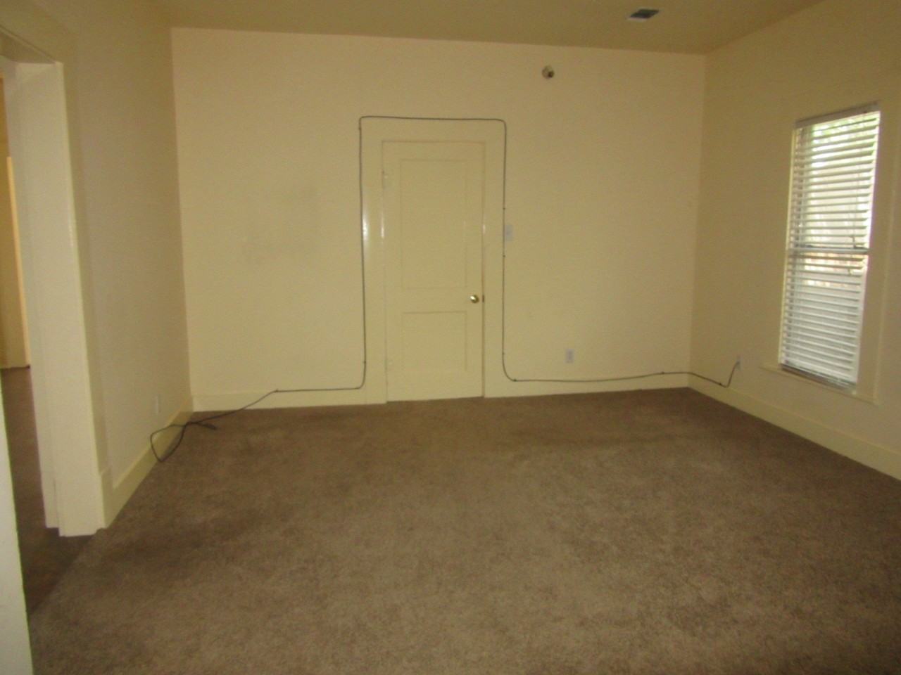1430 S 12th St - Photo 7 of 17